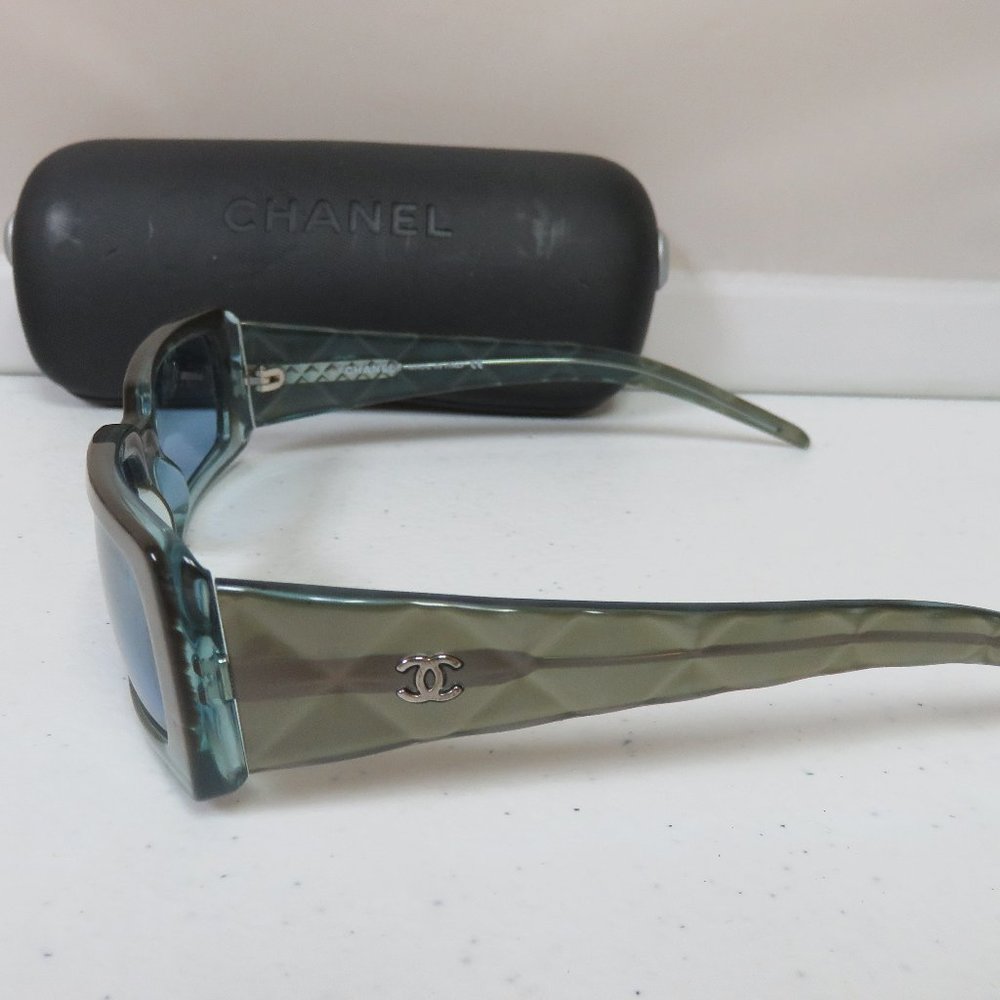 CHANEL Womens Quilted Sunglasses 5046 Crystal Blue Pearlized Gradient 2 tone